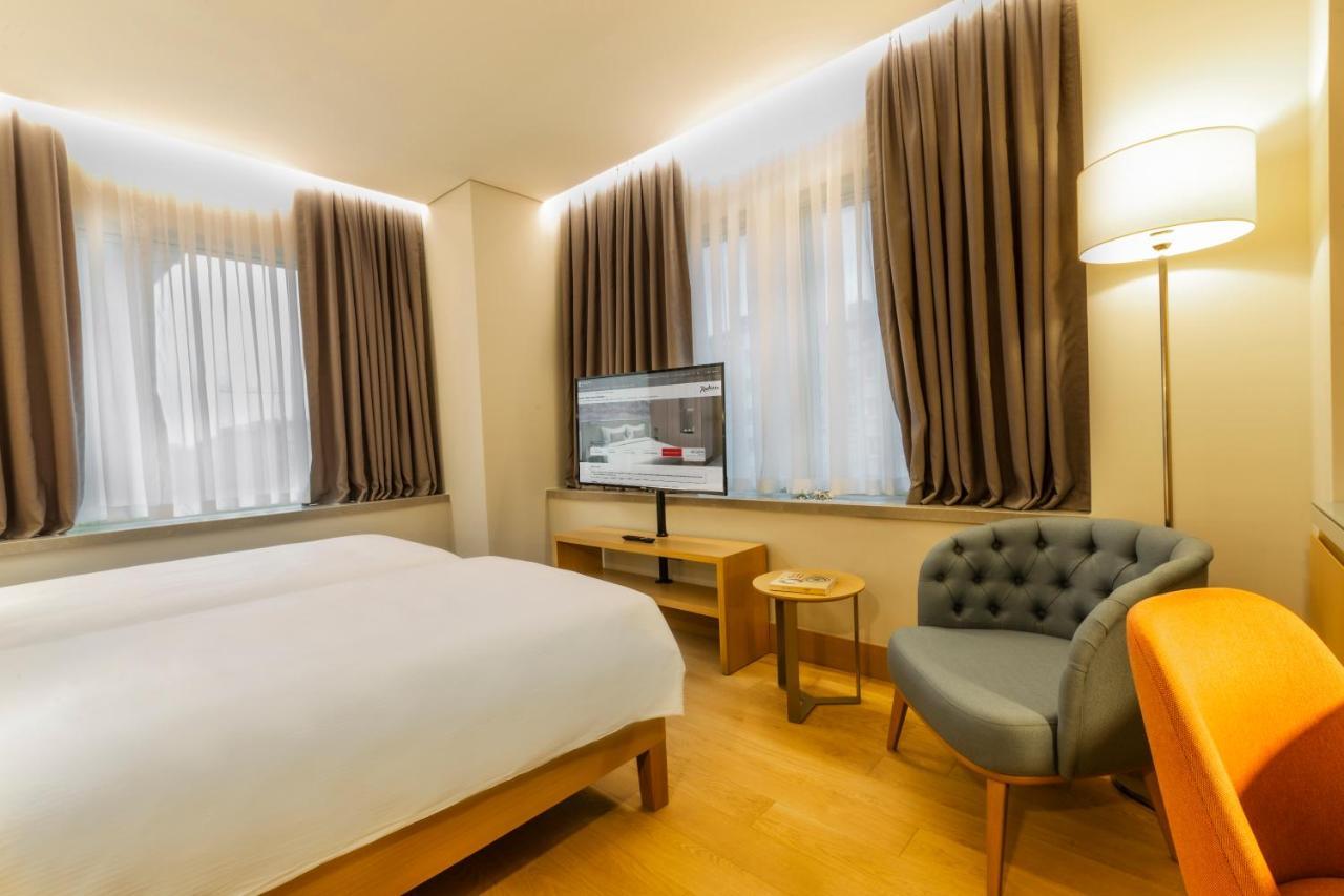 Radisson Hotel Istanbul Harbiye Exterior photo