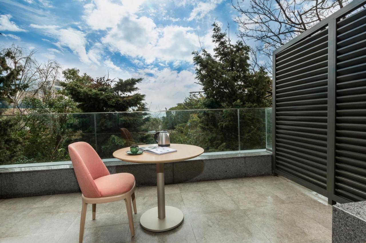 Radisson Hotel Istanbul Harbiye Exterior photo