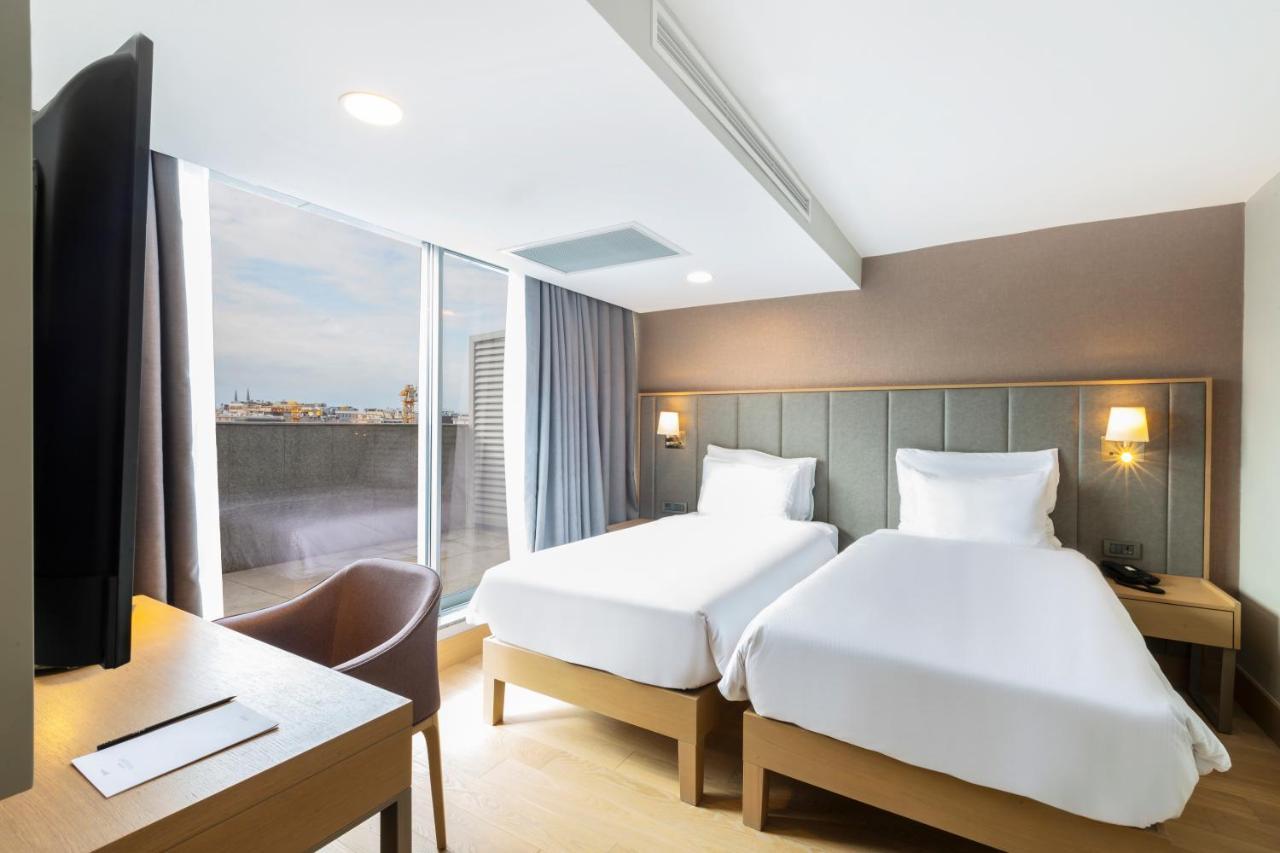 Radisson Hotel Istanbul Harbiye Exterior photo
