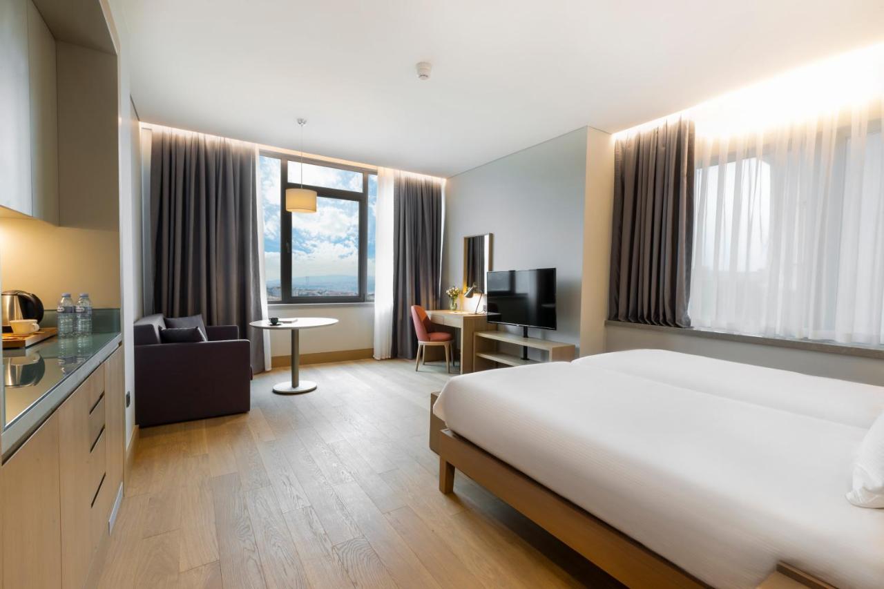 Radisson Hotel Istanbul Harbiye Exterior photo