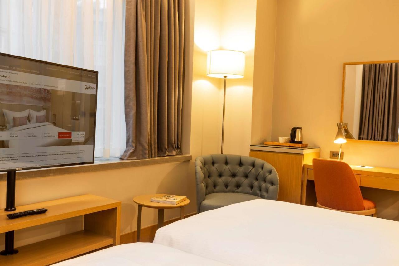 Radisson Hotel Istanbul Harbiye Exterior photo