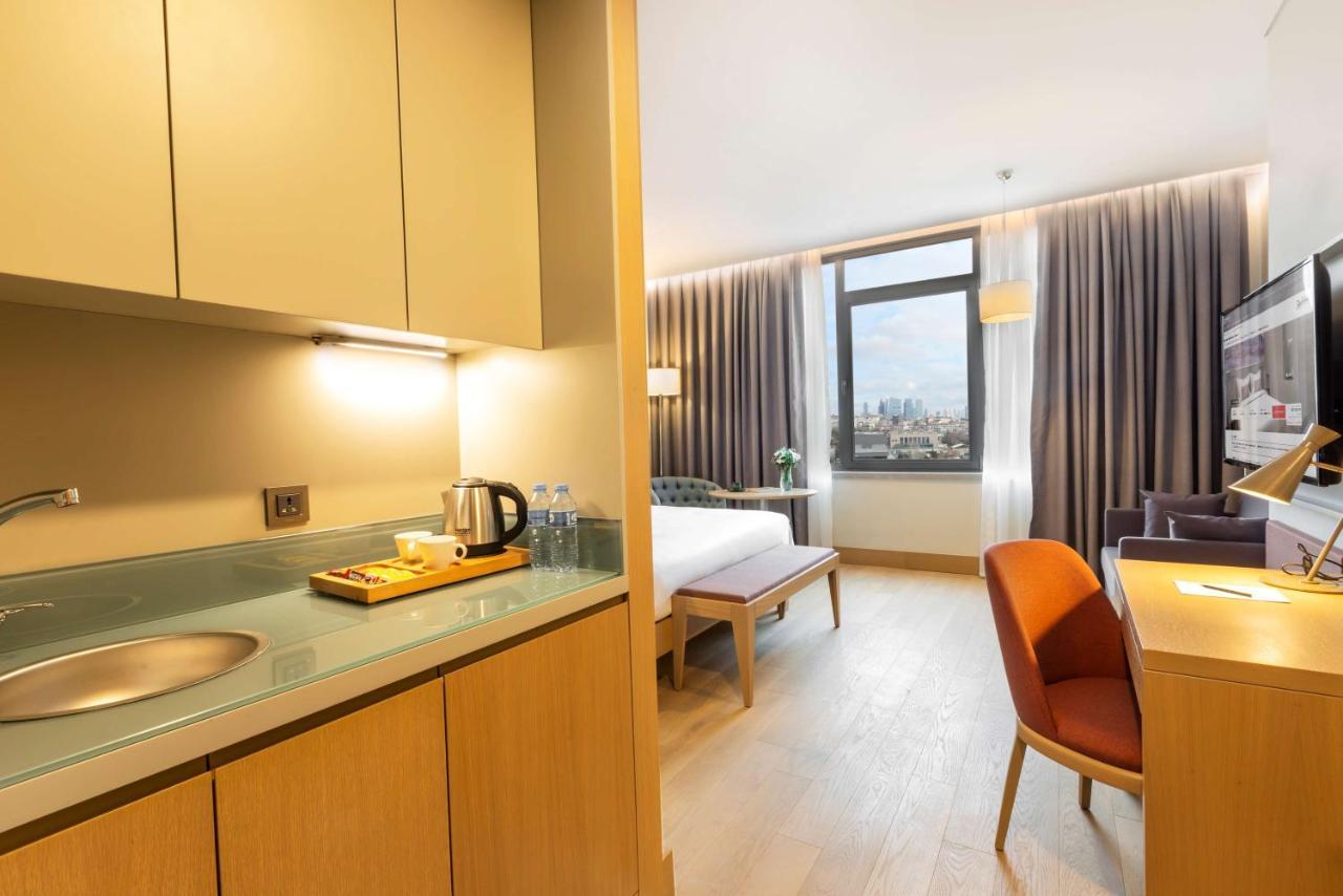 Radisson Hotel Istanbul Harbiye Exterior photo